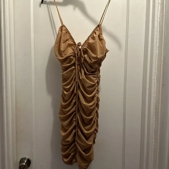 Bodycon Ruched Mini Dress - Picture 3 of 9